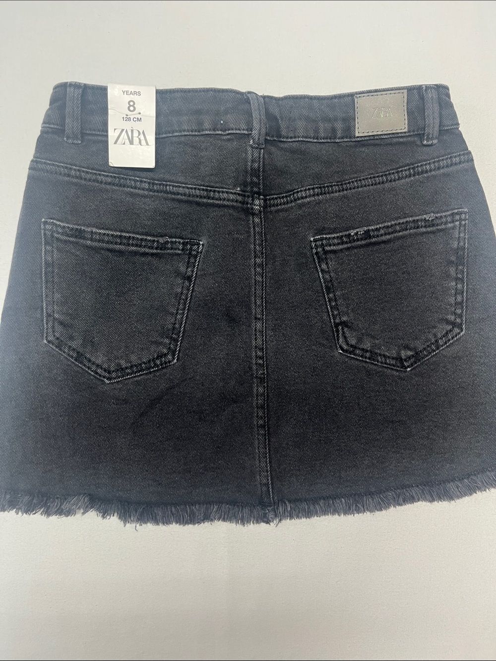 Girls size 8 Zara Black Denim A-Line Skirt with Frayed Hem NWT school play 1216 - Picture 3 of 3